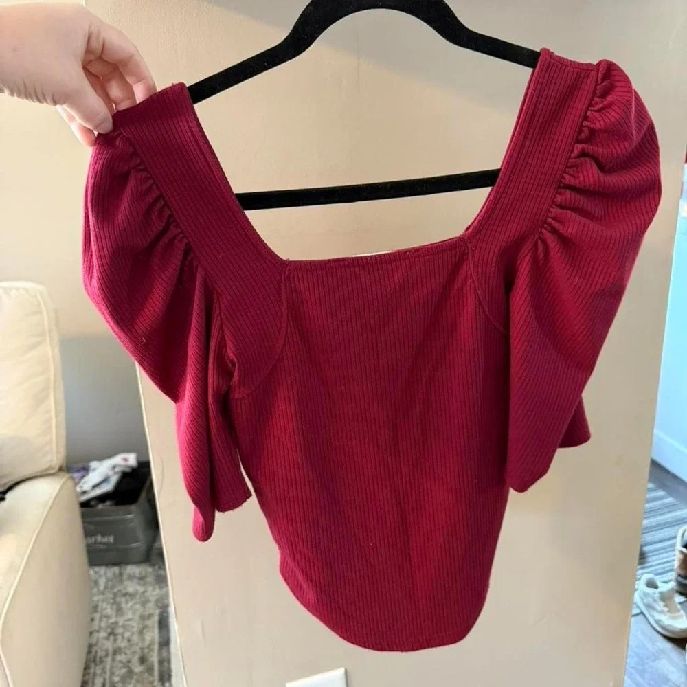 We The Free Burgundy Red Square Neck Round Hem Puffed Sleeve Top‎ Size XS